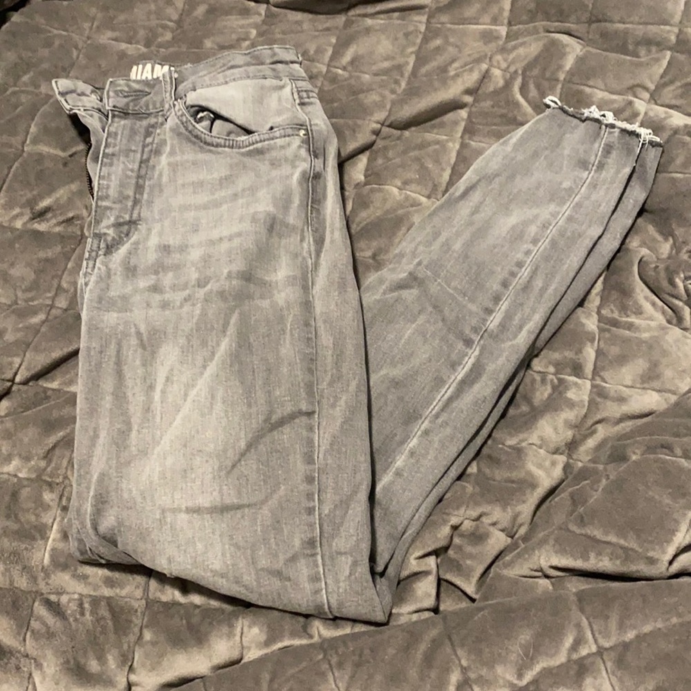 gray pants